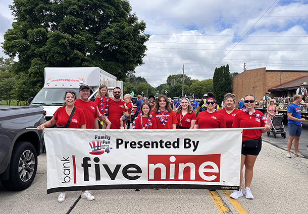 Mequon Parade 2024_610x425